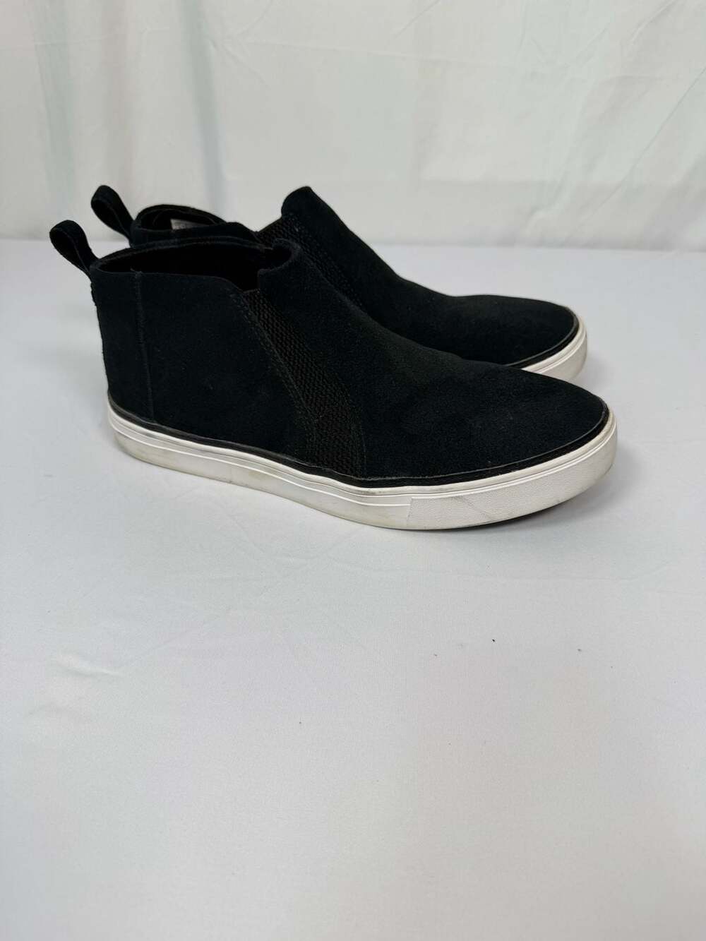 Toms Men’s Bryce Black Leather Suede Pull On Rounded Toe Low Top Fashion Sneaker - Picture 1 of 6